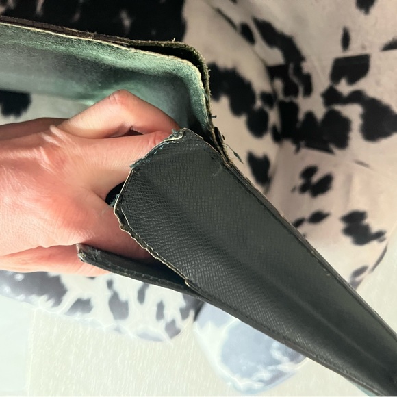 Louis Vuitton Green Taiga Porte Document Volga Foldover Envelope Clutch MI0927 - Picture 13 of 16